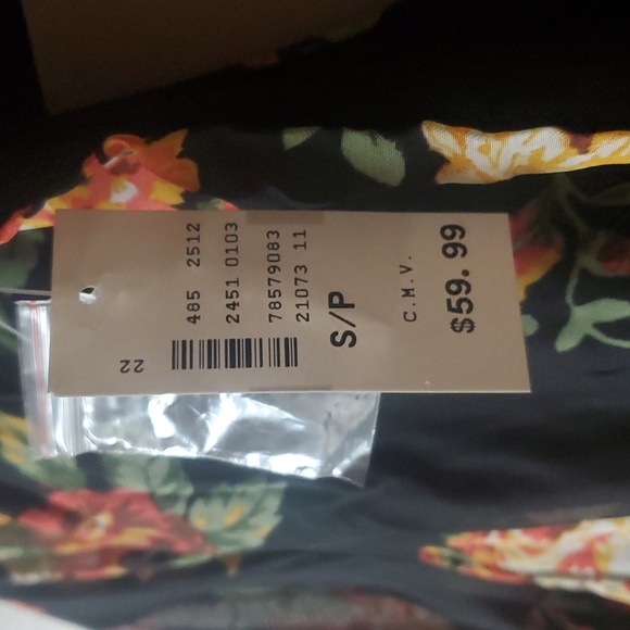 Black Floral Open Front Romper - Picture 5 of 5